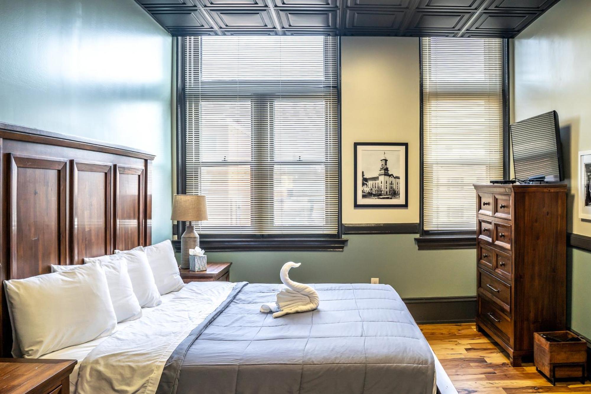 City Hall Grand Hotel Williamsport Room photo